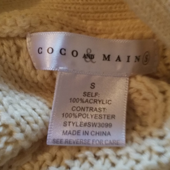 Coco and Main sz Small multi colored sweater - Picture 4 of 4